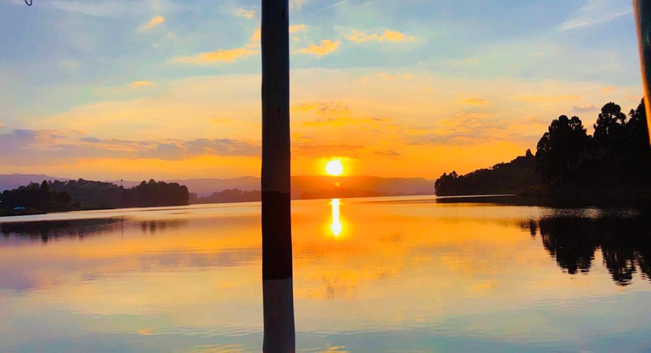 Lake Bunyonyi Rock Resort Kabale Ngoại thất bức ảnh